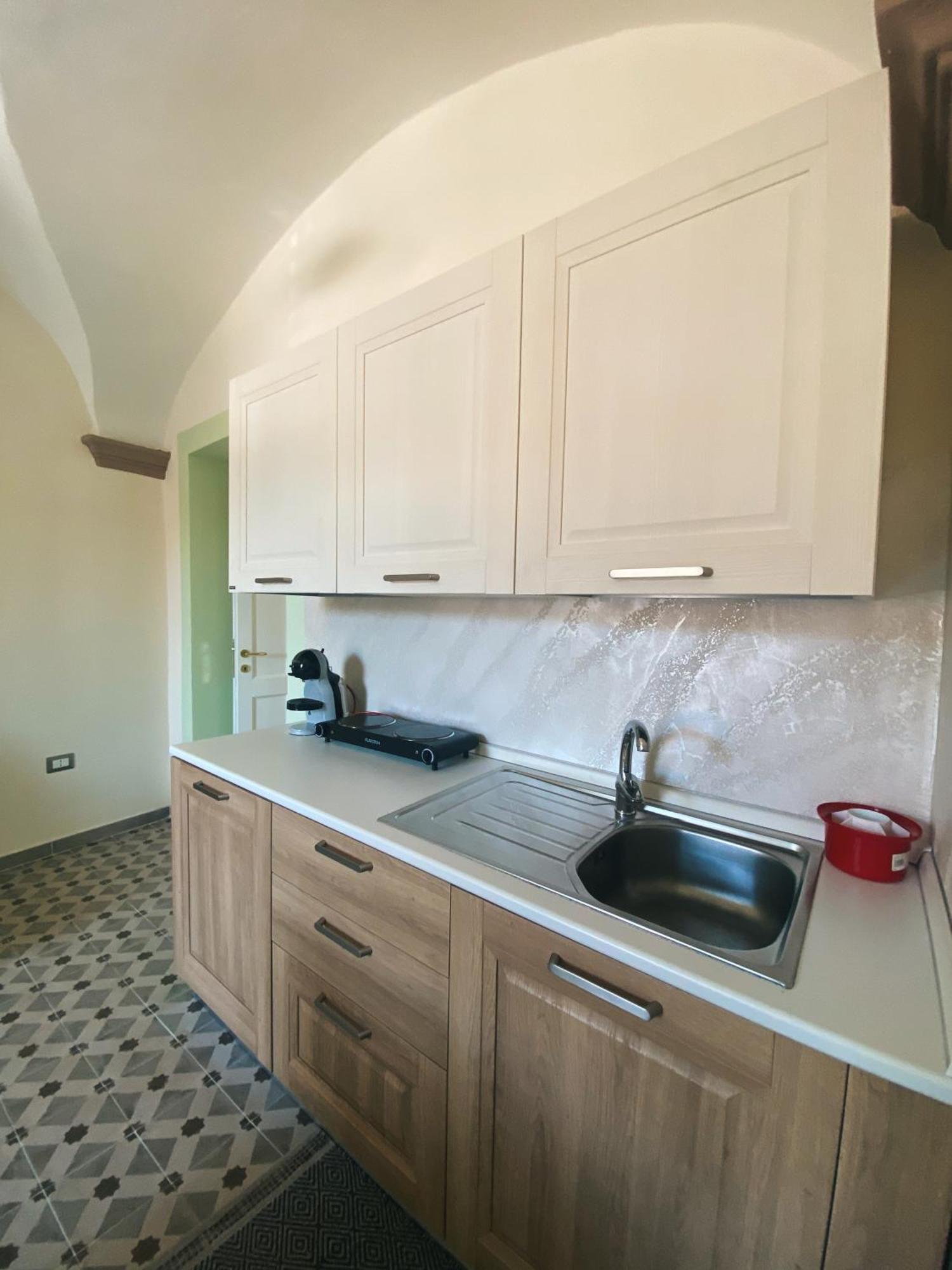 Tra I Due Ponti Hotel Bosa Bagian luar foto