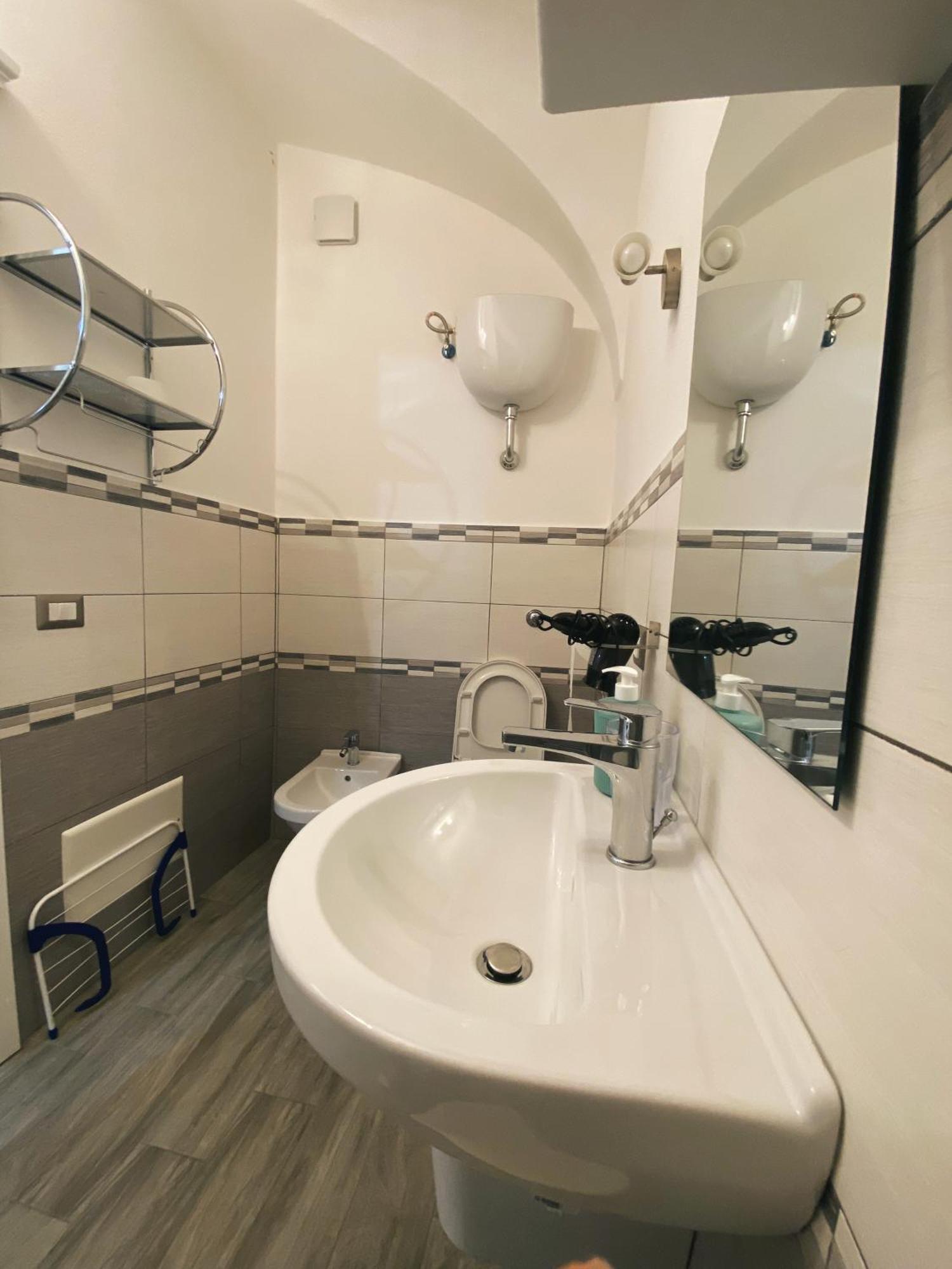 Tra I Due Ponti Hotel Bosa Bagian luar foto